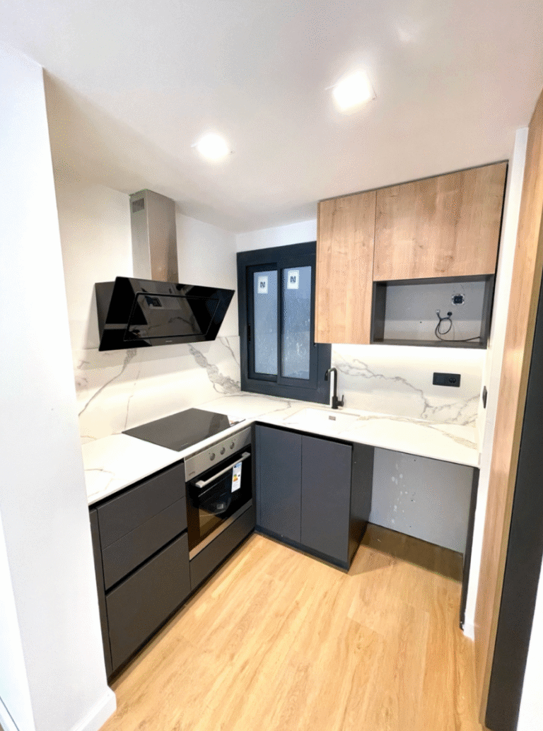 Francesc Macià, Roses 10