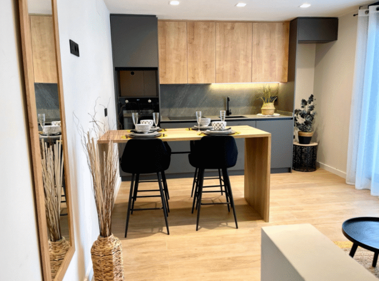 Francesc Macià, Roses 14