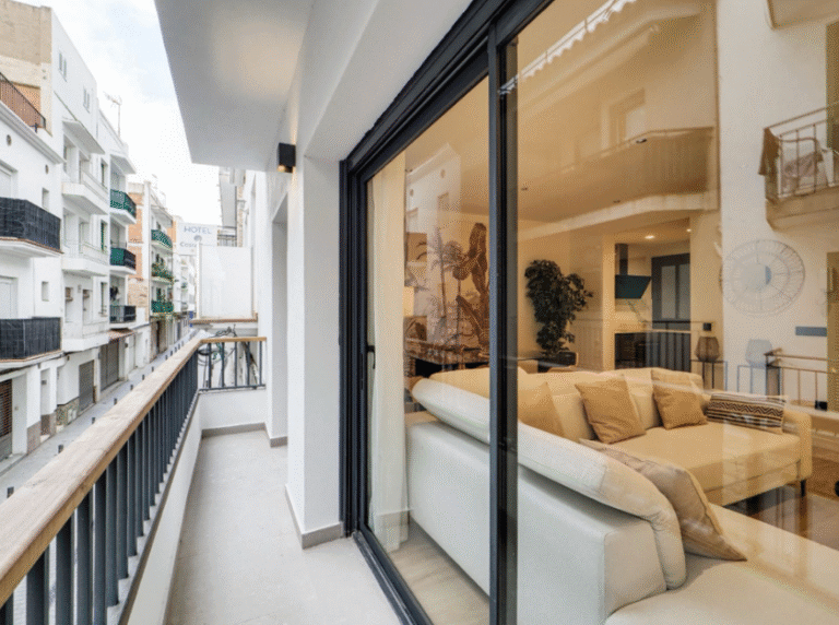 Francesc Macià, Roses 15